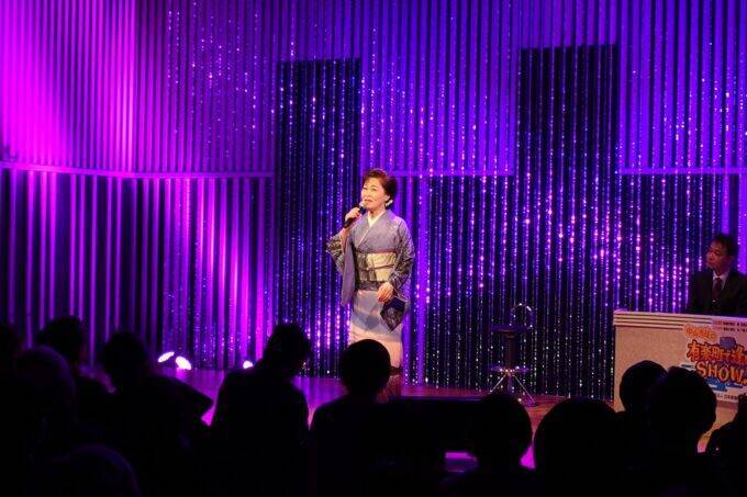 原田悠里、Gパン姿で「おんな山本譲二で行け！」から始まった歌手人生