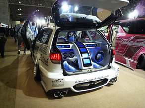 東京オートサロン　ここにも環境対応の波が