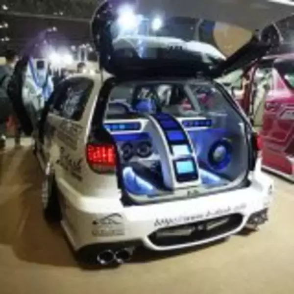 「東京オートサロン　ここにも環境対応の波が」の画像