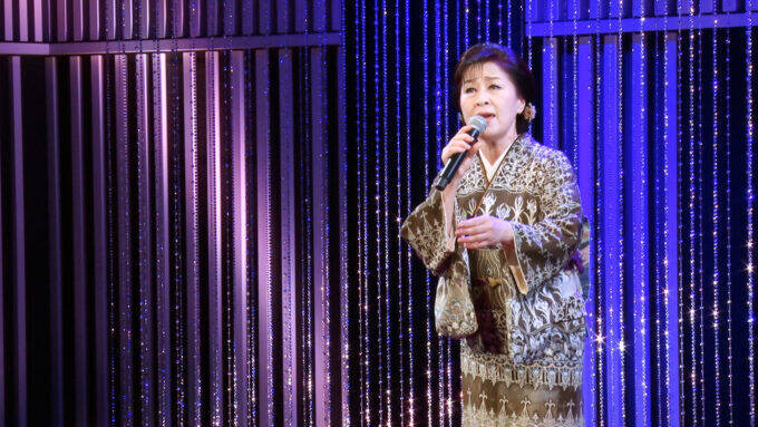 島津悦子、自ら選曲した昭和の名曲『ふたりの大阪』をLAST FIRSTとしっとりデュエット「ドキドキしました（笑）」