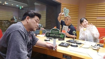 サンドウィッチマン、父の日の贈り物に疑問符 　うなぎまみれのランキングに改正を要求！