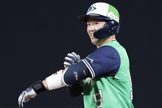 やったぜ！ヤクルト・矢野がプロ初安打　山本昌氏「内容も素晴らしかった」