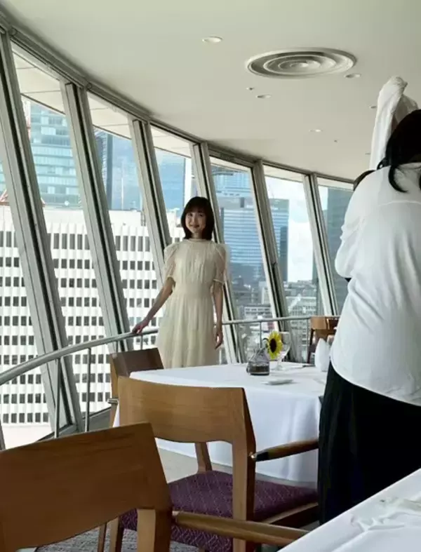 「「ニッポン放送のカレンダーを撮るのにとっておきの場所で撮影できました」増山さやかアナウンサー」の画像