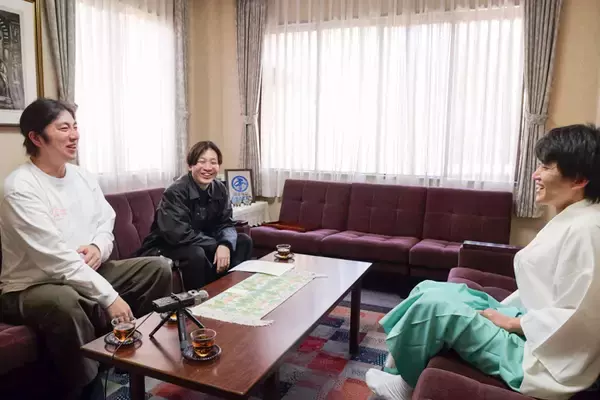 「正体は口外禁止の鬼「やぶ」とは！？　海を望む呉の総鎮守、亀山神社にてランパンプスが合格祈願！」の画像