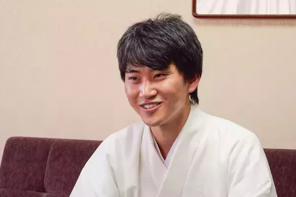 「正体は口外禁止の鬼「やぶ」とは！？　海を望む呉の総鎮守、亀山神社にてランパンプスが合格祈願！」の画像