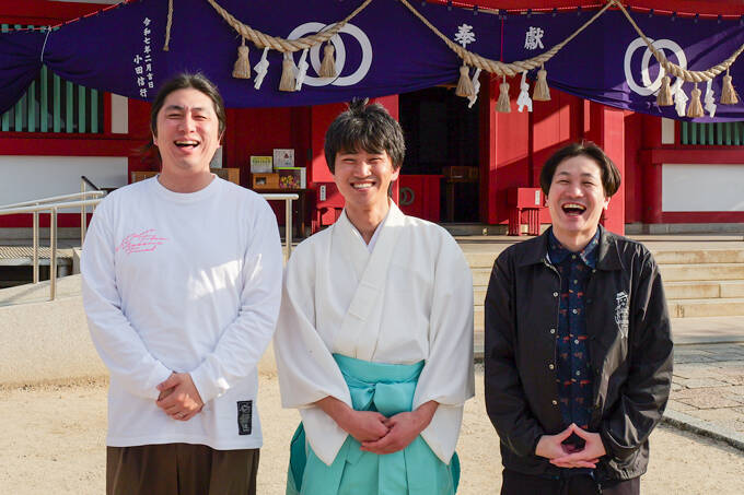 正体は口外禁止の鬼「やぶ」とは！？　海を望む呉の総鎮守、亀山神社にてランパンプスが合格祈願！