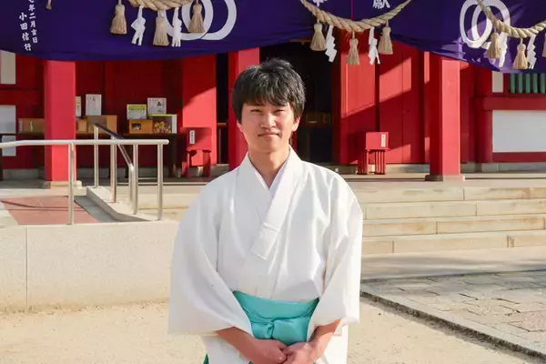 「正体は口外禁止の鬼「やぶ」とは！？　海を望む呉の総鎮守、亀山神社にてランパンプスが合格祈願！」の画像