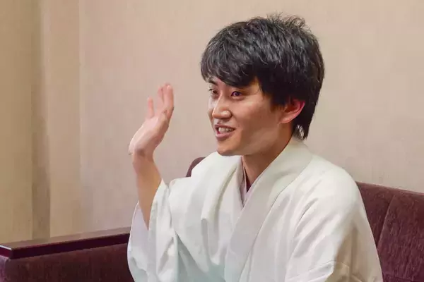 「正体は口外禁止の鬼「やぶ」とは！？　海を望む呉の総鎮守、亀山神社にてランパンプスが合格祈願！」の画像