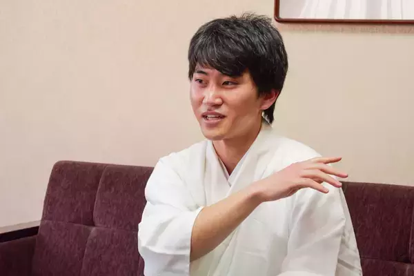 「正体は口外禁止の鬼「やぶ」とは！？　海を望む呉の総鎮守、亀山神社にてランパンプスが合格祈願！」の画像