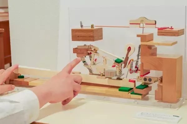 「世界の楽器が大集合！？　国立音楽大学 楽器学資料館の展示室にランパンプスが潜入！」の画像