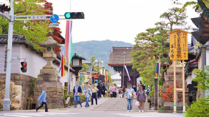 善光寺御開帳記念！　「あの食材」と“キムタク”に注目した長野駅の期間限定駅弁とは？