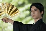「吉沢亮、『国宝』で第49回日本アカデミー賞最優秀男優賞受賞！ 盟友からトロフィーという名のバトンを受け取る」の画像3