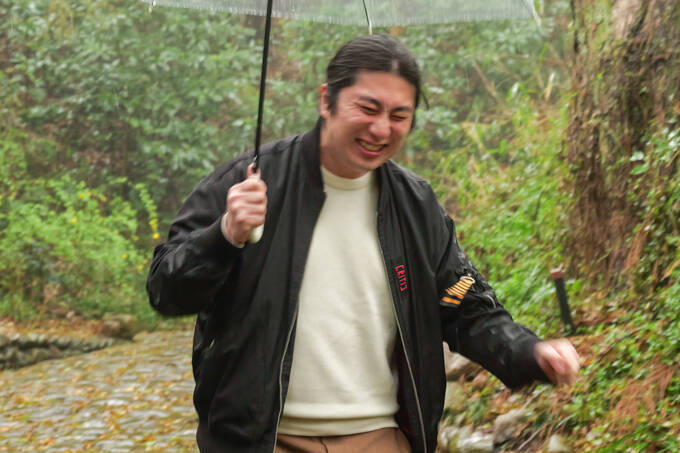 “すべらない”は本当なのか！？　静岡・すべらず地蔵尊でランパンプスがガチ検証！