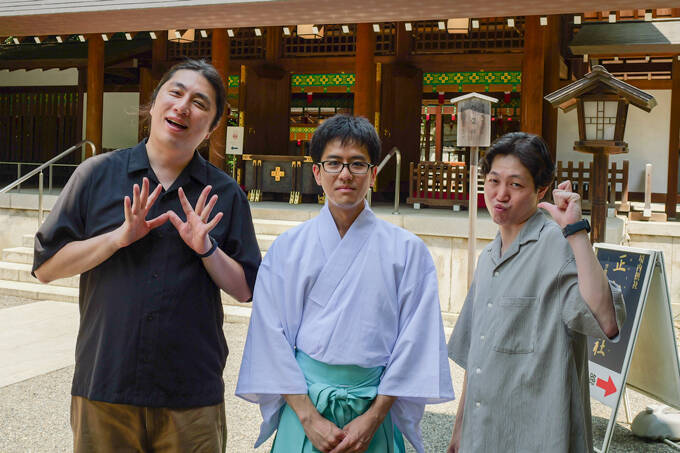 乃木坂46の聖地！？　明治の英雄を祀る乃木神社にてランパンプスが合格祈願！