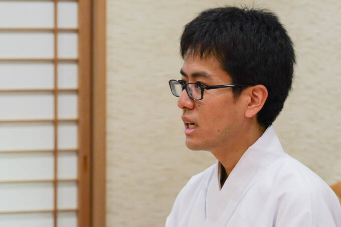 乃木坂46の聖地！？　明治の英雄を祀る乃木神社にてランパンプスが合格祈願！