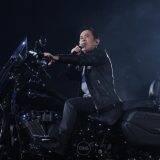 「怪しいものじゃないんですけど……」岡村隆史、街中で一般人に声をかけたわけ