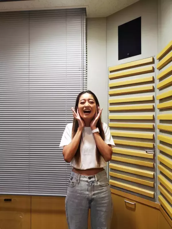 「みちょぱ「下着の撮影もあるんだけど大丈夫かなぁ……」おなかについた日焼け跡が消えず困惑」の画像