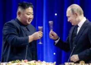 プーチン氏が金正恩氏にロシア製専用車を贈ったのは「総書記に東アジアで暴れてほしいから」専門家が解説