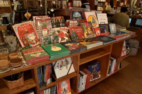 「飲んで、見て、知って……1日中ワインを楽しめる「リゾナーレ八ヶ岳」　1万2千本のワインボトルが彩る「ワインリゾートクリスマス2025」開催」の画像