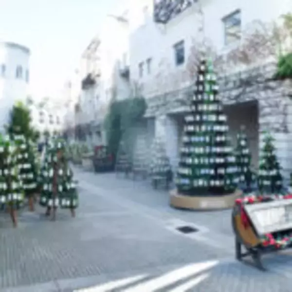 「飲んで、見て、知って……1日中ワインを楽しめる「リゾナーレ八ヶ岳」　1万2千本のワインボトルが彩る「ワインリゾートクリスマス2025」開催」の画像