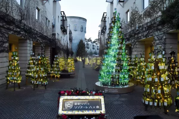 「飲んで、見て、知って……1日中ワインを楽しめる「リゾナーレ八ヶ岳」　1万2千本のワインボトルが彩る「ワインリゾートクリスマス2025」開催」の画像