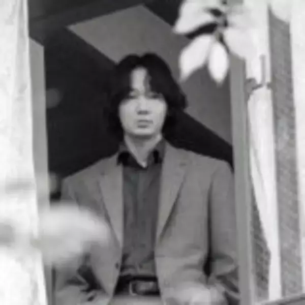 「『星と月は天の穴』綾野剛が恋愛拗らせ中年男を熱演！」の画像