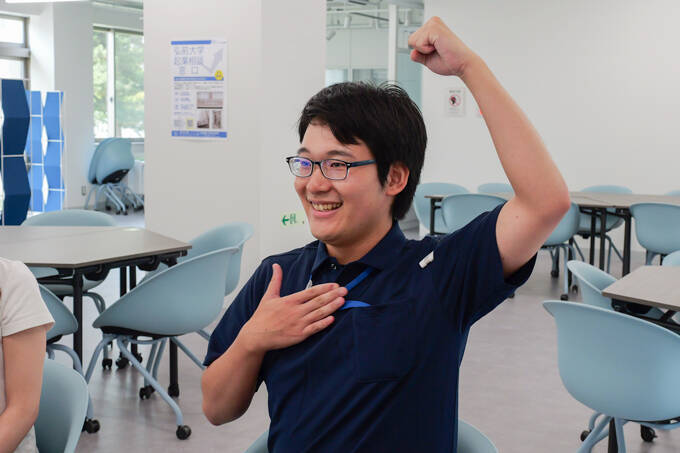 化学愛が強すぎる！？　意欲と行動力あふれる、弘前大学の学生にランパンプスがインタビュー！