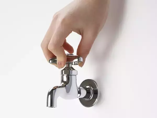 「お金が貯まらない人」は水道のしずくに気付かない？小さな習慣が財産を左右する