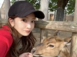 ホリプロ退社・独立発表の板野友美、娘とのGWお出かけショットを披露！ 「超かわいい」「充実した休日」
