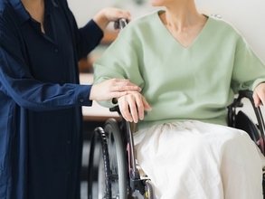 「あなたに捨てられてもあたしは……」70代母の“呪いの言葉”にゾッ。介護による共依存に陥った私