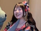 「「刺さってますやん…」人気アイドル、包丁を突きつけられる姿を公開！ 「怖すぎワロタww」」の画像1