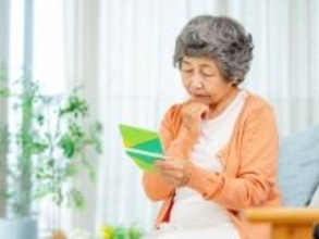 貯金500万円「バイト代は月5万円。この先大丈夫かなと思う」60歳おひとりさま女性の不安と後悔