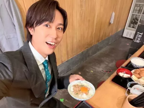 「天才さを痛感」阿部亮平、ノールック成功ショット公開！スーツ姿に「あまりにも政治家すぎる」の声も