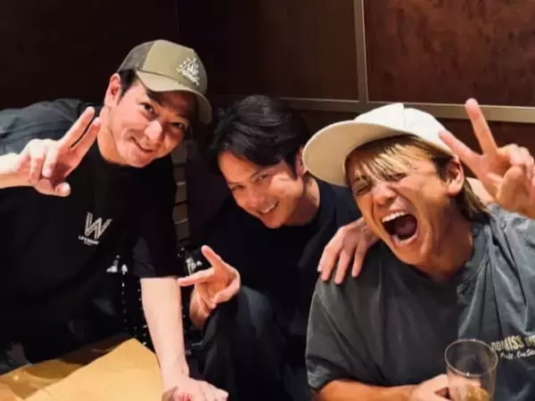 「涙出た」「胸アツ」元光GENJI集合ショットにファン歓喜「びっくり」「突然の偶然でこの3ショット!?」