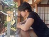 「「彼氏感やばすぎる」原嘉孝、プライベートショット公開！ 菊池風磨が「筋肉見せびらかしてくる」と反応」の画像1