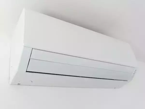Q. エアコンから変な音がするのですが、故障でしょうか？ 自分でできる対処法は？