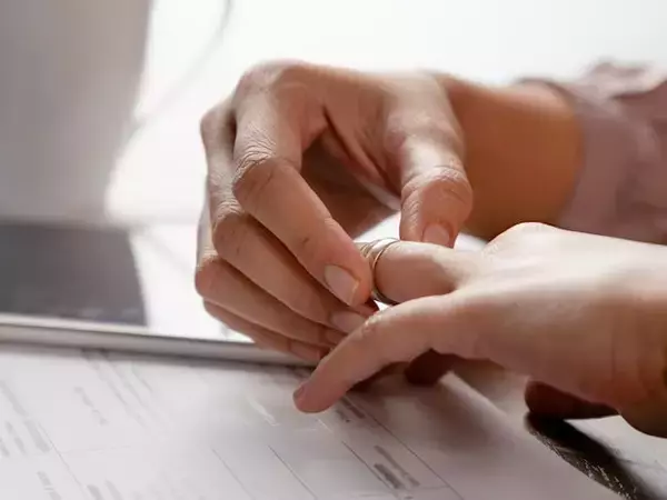 熟年離婚の経験者が口をそろえる「もっと早く気づけばよかった」3つの後悔【夫婦問題のプロが解説】