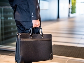1972年2月生まれですが、60歳から老齢基礎年金や老齢厚生年金を受け取ることはできますか？