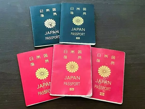 「世界2位「最強パスポート」でも保有率18％止まり。日本人が海外旅行に行けなくなった理由とは？」の画像