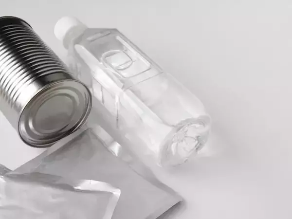 「買うのが面倒くさいので、毎年長期保存食が届くのが助かる」52歳女性が買ってよかった株主優待