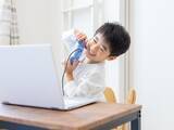 「30万円のゲーミングPCまで……。義母の「何でも買い与える孫育て」に悩む45歳女性の本音」の画像1