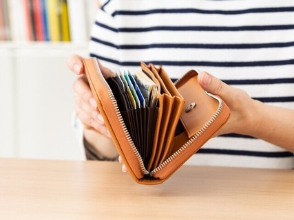 「お金が貯まらない人」の財布にあるもの。レシートだけじゃない、プロが目撃した要注意アイテム