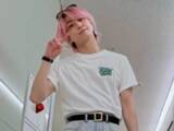 「「太もも全部見えそう」佐久間大介、ダメージデニム履く姿にファンもん絶！「破けてくれて感謝したい」」の画像1