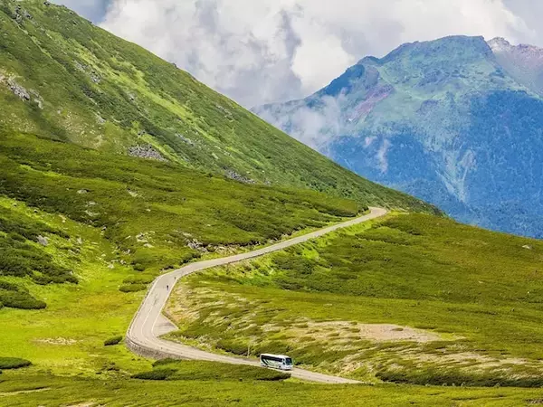 クリスマスに行きたい「岐阜県の絶景ドライブスポット」ランキング！2位「乗鞍スカイライン」、1位は？【2025年調査】