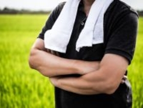 「困っていません」40歳男性、実家で親と同居。家業を継いで年収600万円、貯金額はいくら？