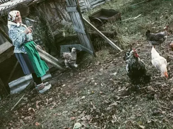 【チョルノービリ事故40年】立入禁止区域で自給自足。写真家が見た“死の土地”で余生を送るお婆ちゃん