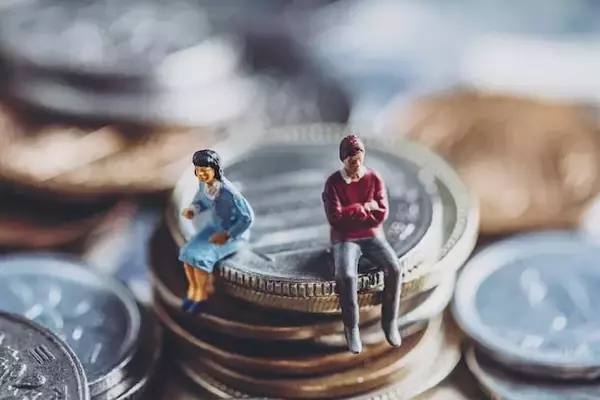 私は昭和39年5月生まれです。特別支給の老齢厚生年金を受け取った場合、65歳からもらえる年金が少なくなることはないのでしょうか？