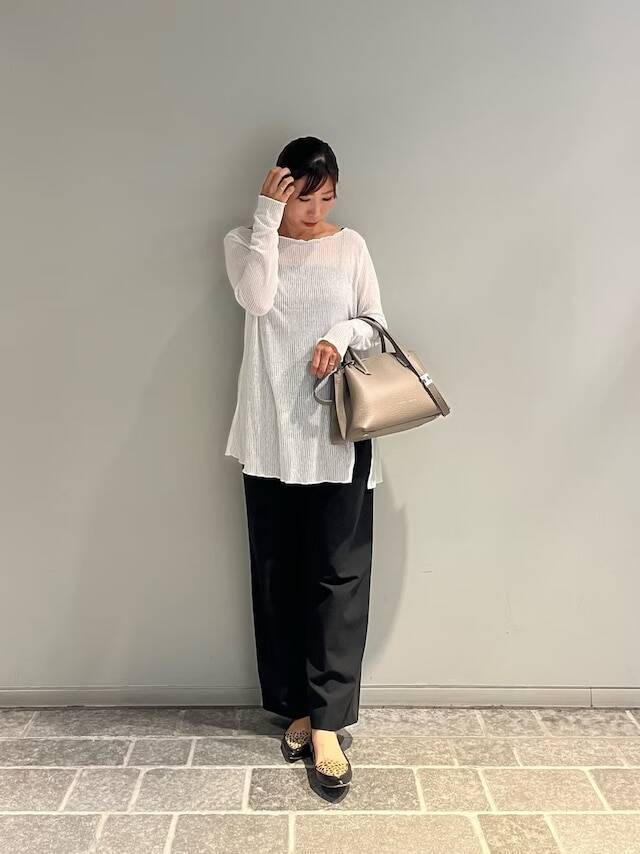 2025年に流行した「ファッショントレンド」を振り返り！ 人気だった「大人のトレンドコーデ」4選