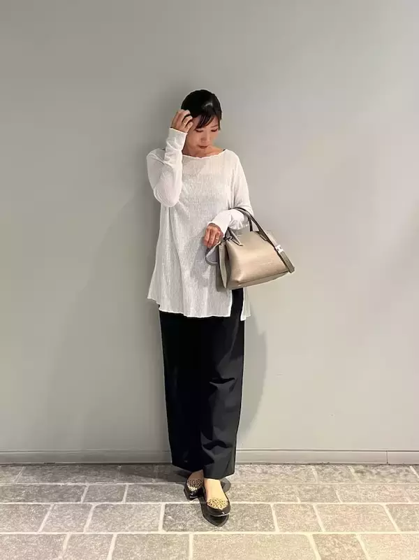 「2025年に流行した「ファッショントレンド」を振り返り！ 人気だった「大人のトレンドコーデ」4選」の画像