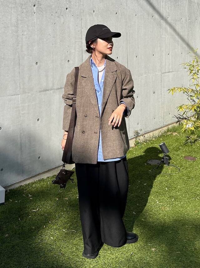 2025年に流行した「ファッショントレンド」を振り返り！ 人気だった「大人のトレンドコーデ」4選